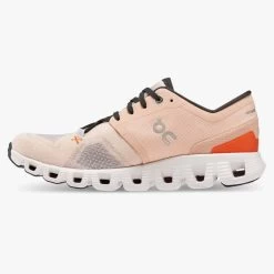 'On Running' Women's Cloud X 3 - Rose / Sand -Outfit Go Shop 60.98691 cloud x 3 fw22 rose sand w g4 1024x1024@2x