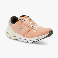 'On Running' Women's Cloudflyer 4 - Peach / Aloe -Outfit Go Shop 71.98669 cloudflyer 4 fw22 peach aloe w g6 1024x1024@2x